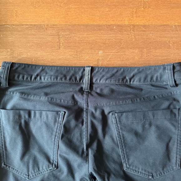 Lululemon ABC pants, slim fit - 31/32, navy blue - Picture 4 of 4